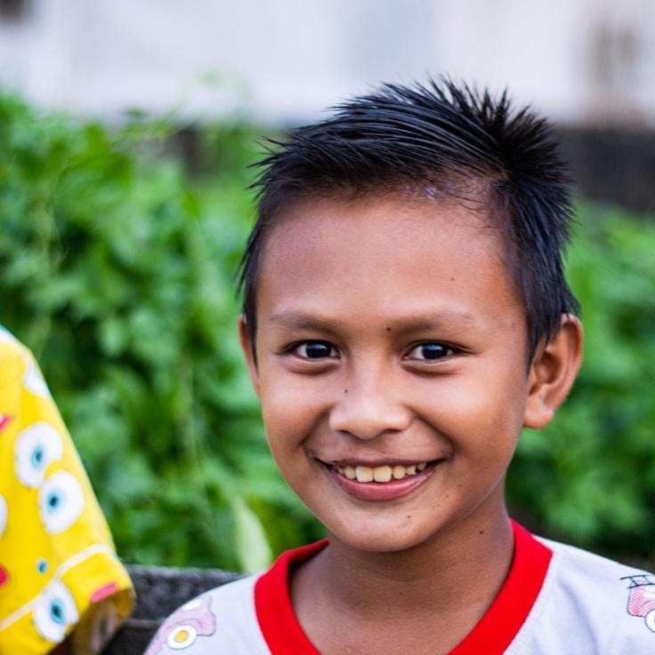 Jordan Patel, Client Relations Director, discussing corporate gifting strategy with business clients